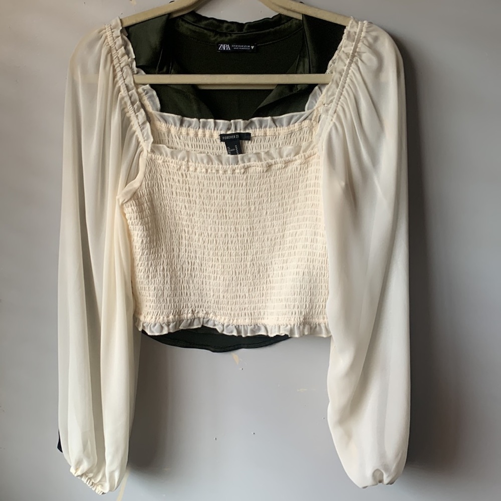 Bundle of (2) Women’s Long Sleeve Tops Size Medium - Picture 2 of 8
